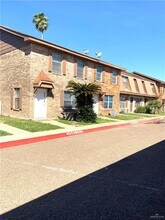 Building Photo - 22 South Dr