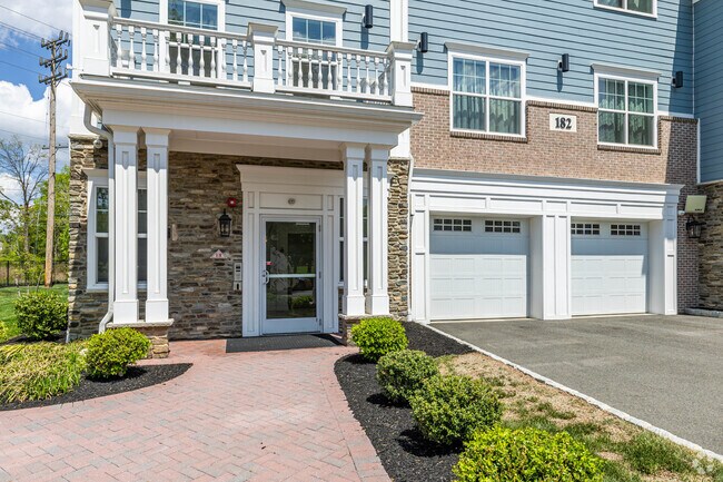 Entrance - 182 Plainfield Ave