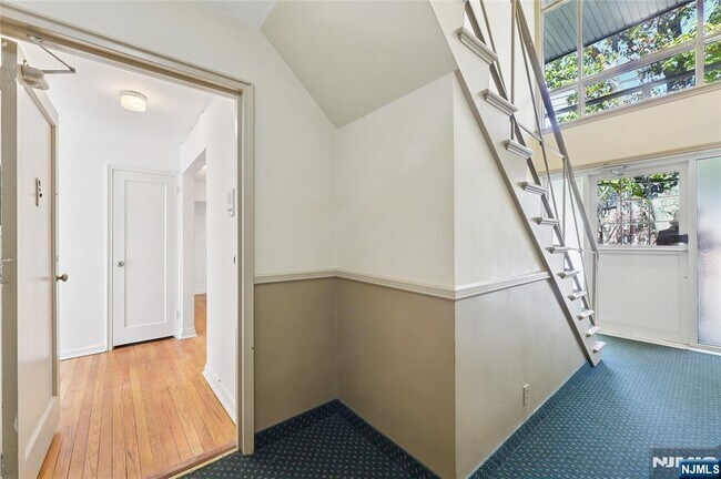 Foto del edificio - 25- 18 High St