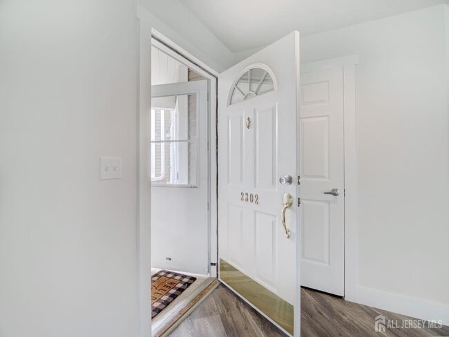 Building Photo - 2302 Timber Ridge Ct