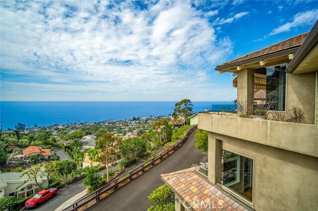 Building Photo - 6 Pacific Vista
