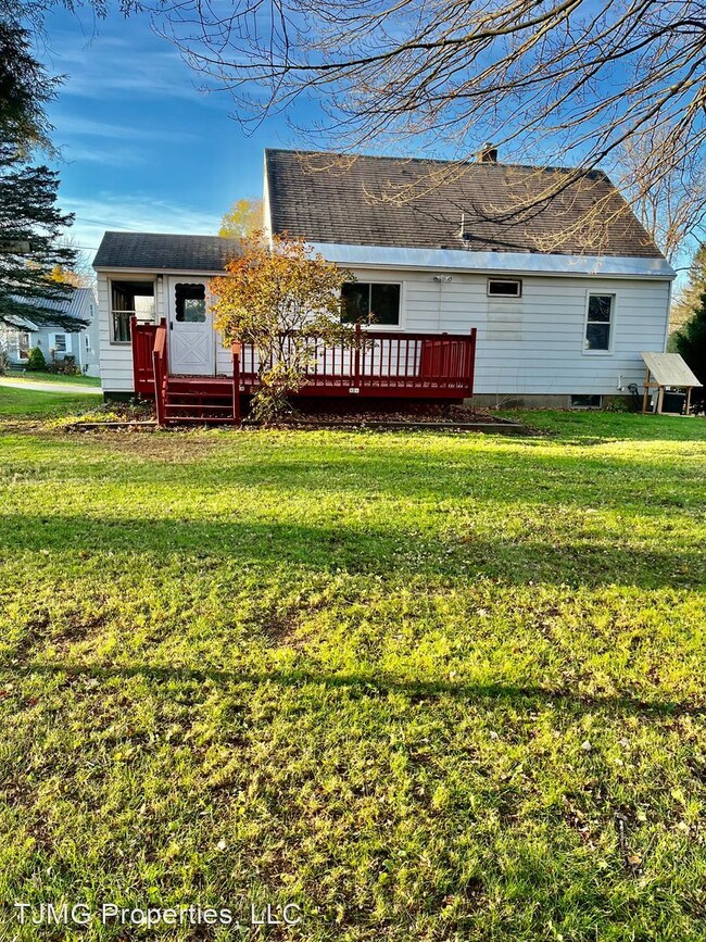 Building Photo - 4 br, 1 bath House - 8 Jay Lane