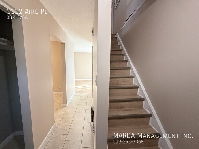 Photo du bâtiment - SPACIOUS 3 BED/2 BATH HOME IN RIVERSIDE + HYDRO & WATER!