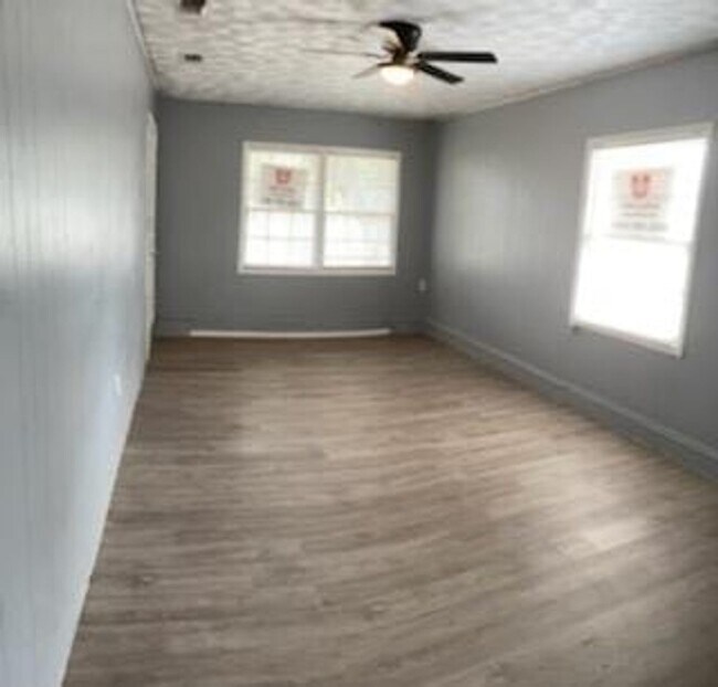 Foto del edificio - $0 First Month's Rent / $0 Deposit at Move-in