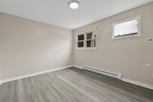 Foto del edificio - 2020 Woodlynne Ave