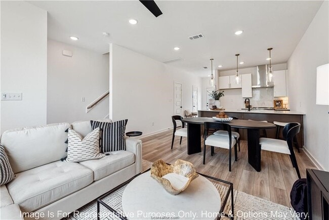 Building Photo - 1207 Dorothy Ln