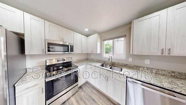 Building Photo - 2919 Flintridge Way