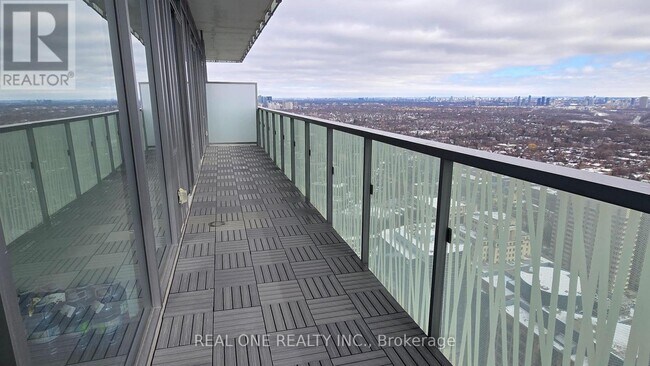 Building Photo - 50 Charles St E