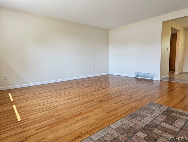 Foto del edificio - 220 Garden Pkwy