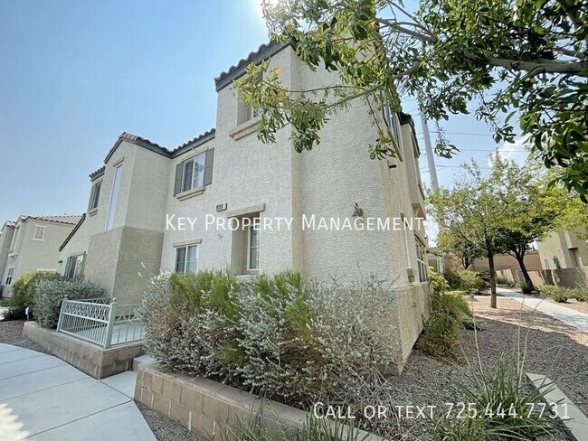 Foto del edificio - 3 BEDROOM HOME W/ A LOFT LOCATED IN NW LAS...