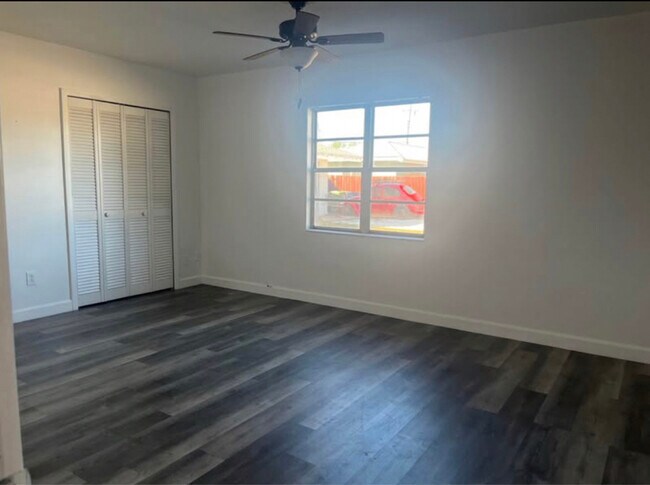 Foto del edificio - 1716 63rd Ave W