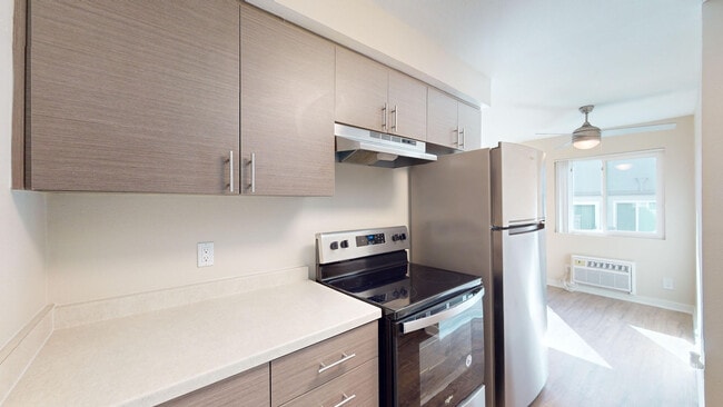 Interior Photo - Rosebeach