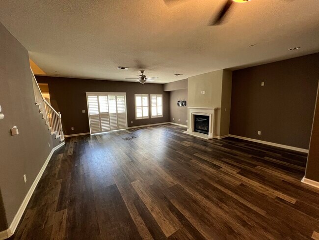 Foto del edificio - 3301 N Park Dr
