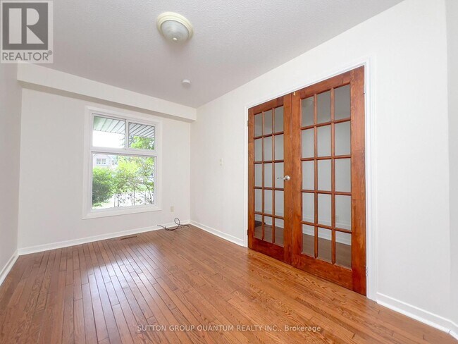 Building Photo - 4262 Jefton Crescent