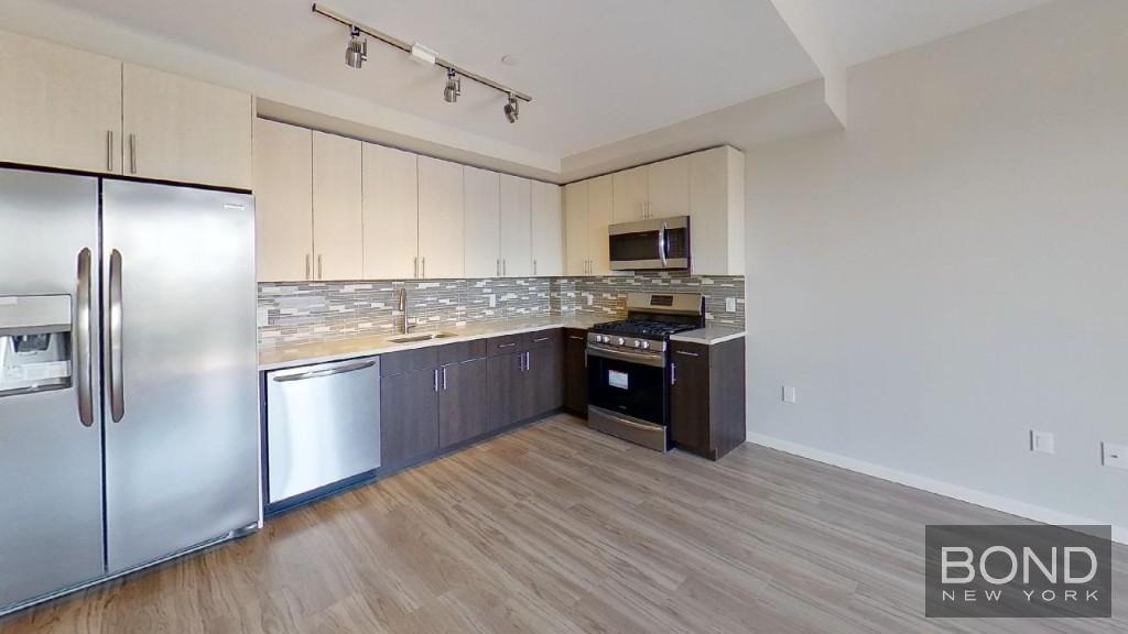 17802 Hillside Ave. Unit 820, Queens, NY 11432 Room for Rent in