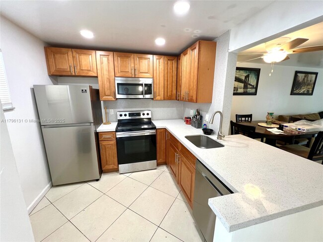Foto del edificio - 7501 NW 16th St