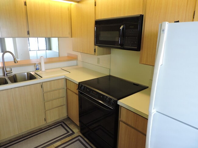 Building Photo - 701 Seafarer Cir