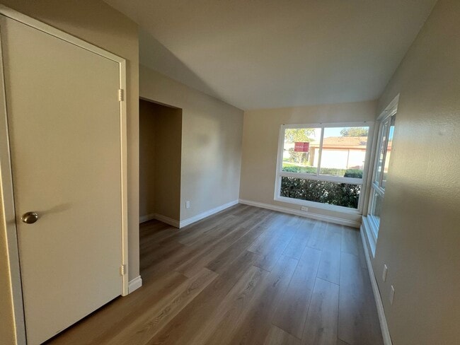 Building Photo - The Popular Freestanding El Dorado in Leisure Village