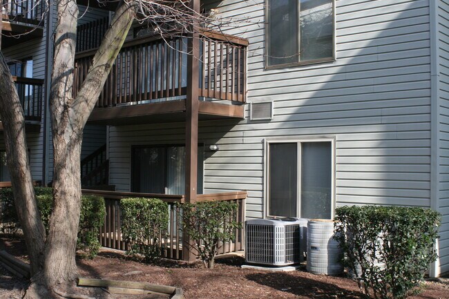Foto del edificio - 230 Wells Ct