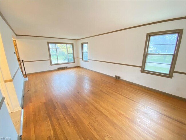 Building Photo - 4015 Ellison Rd