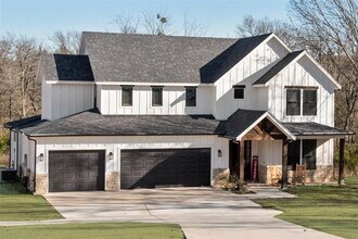 Building Photo - 421 Ridgeview Rd