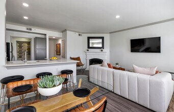 Muse at SoCo apartments — community photo - Muse at SoCo