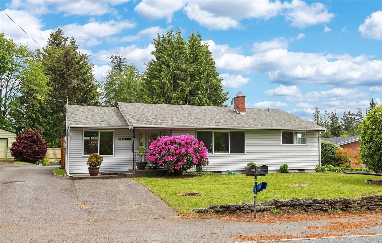 LOW RENT!Beautiful 4Bed2Bath House!PRIME h... - LOW RENT!Beautiful 4Bed2Bath House!PRIME h...
