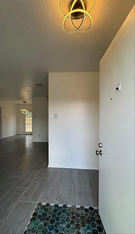 Building Photo - 6205 Aviary Cove