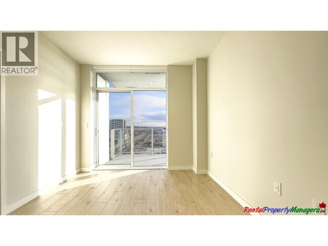 Photo du bâtiment - 3430 East Kent Ave S