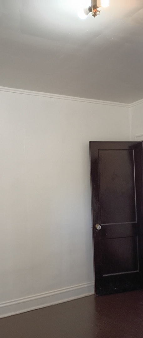 Building Photo - 6841 S Prairie Ave