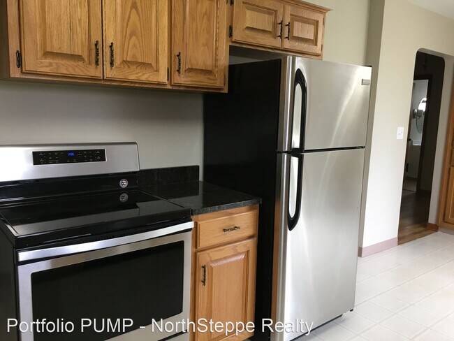 Foto del edificio - 3 br, 2 bath House - 4872 Sharon Ave