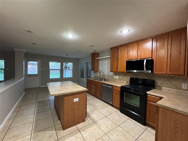 Foto del edificio - 10608 Colfax Dr