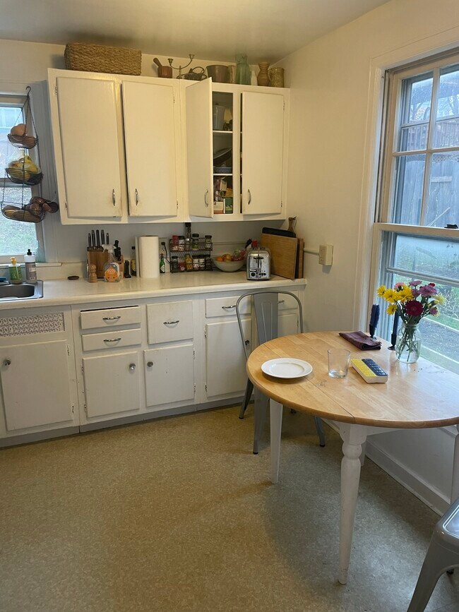 Foto del edificio - 115 Crescent Plz