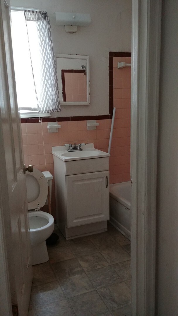 Foto del edificio - 1223 E 55th St