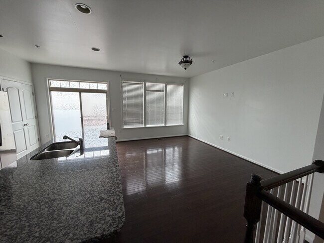 Foto del edificio - 6517 Newton Dr