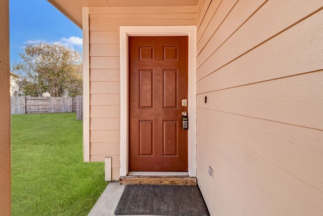 Photo - Gorgeous 3bed/2.5bath home!