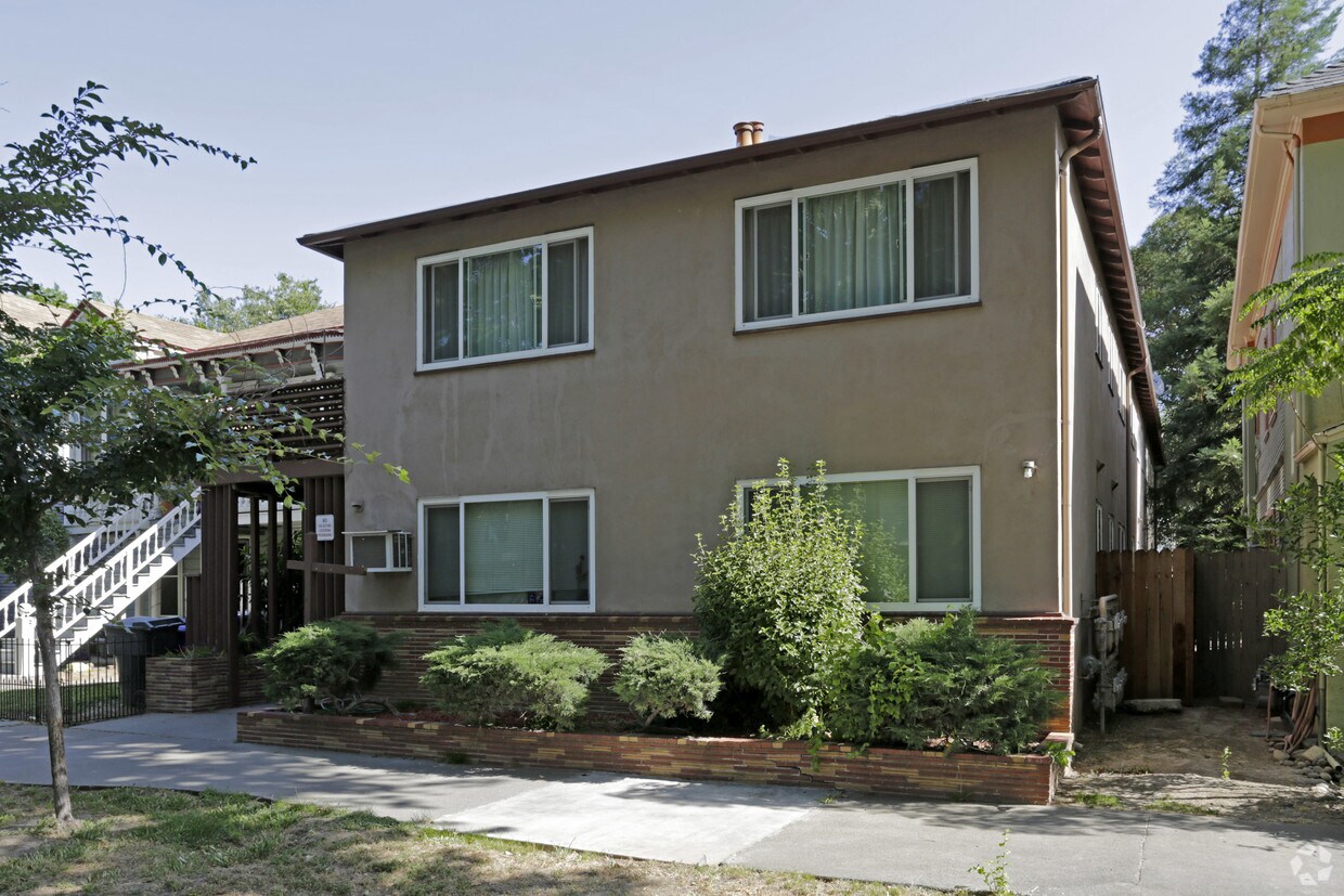 Building Photo - 2521 O St