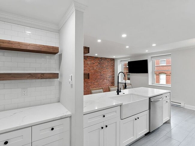 Foto del edificio - "Charming 2-Bedroom Retreat in the Heart of Boston's Vibrant North End"