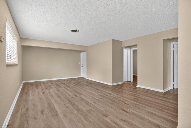 Foto del edificio - 3211 NE 7th Ave