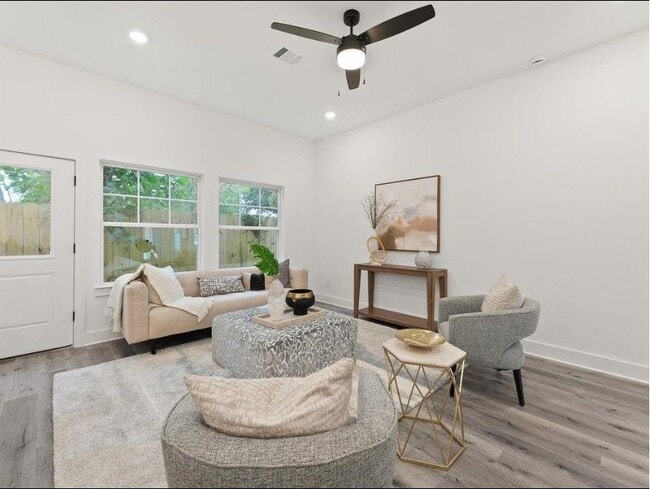 Foto del edificio - 4028 Northfield Ln