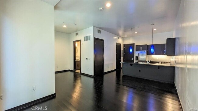 Foto del edificio - 655 S Hope St