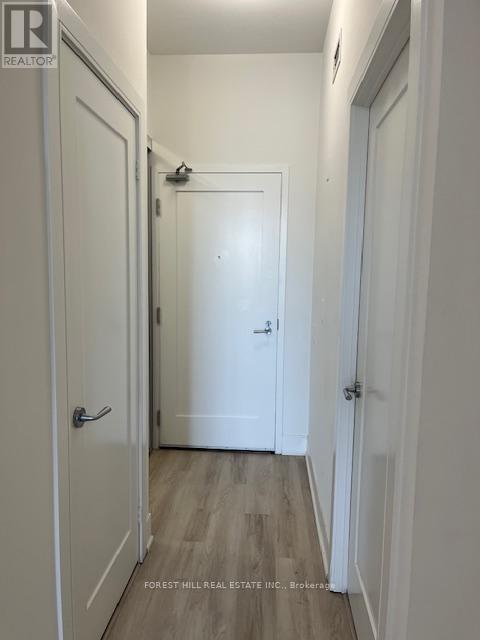 Building Photo - 310 Tweedsmuir Ave