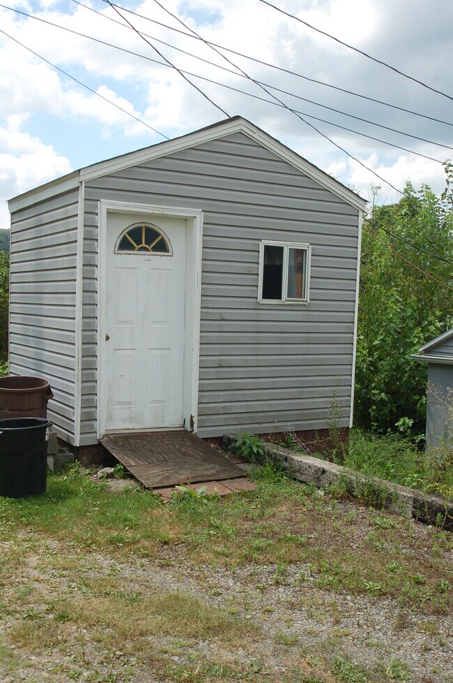 Building Photo - 217 Minden Ave
