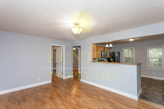 Foto del edificio - 3124 Donnelly Ave