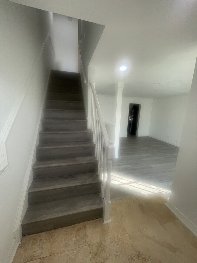 Foto del edificio - Awesome townhome in Kempsville Lake
