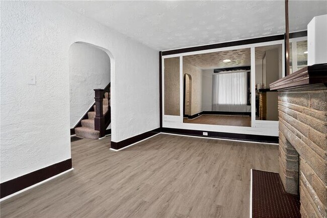 Foto del edificio - 341 Lawn St