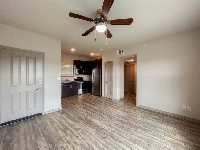 Foto del edificio - Live Oak Apartments