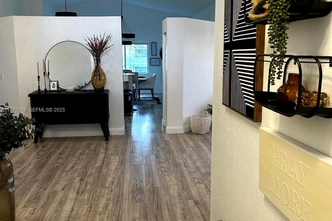 Foto del edificio - 13221 SW 53rd St