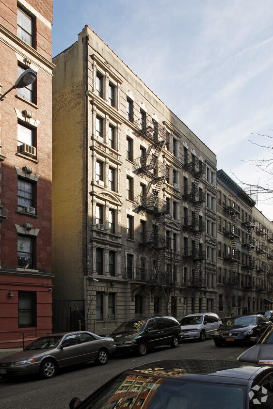 Foto principal - 15 W 107th St