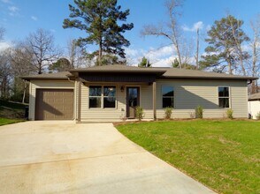 Building Photo - 17686 Wallace Chapel Ln